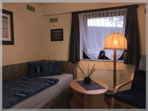 Blaues Zimmer Pension Deparade Altenburg – stilvolle Unterkunft